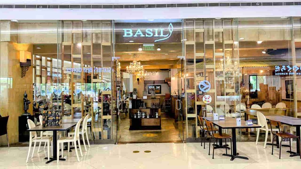 basil, restaurant in moa (mall of asia)
