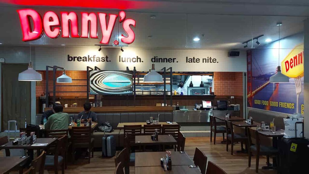picture of denny's terminal 3, restaurant in naia terminal 3
