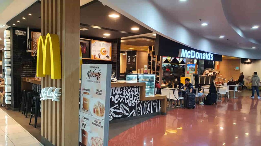 picture of mcdonald's, restaurant in naia terminal 3