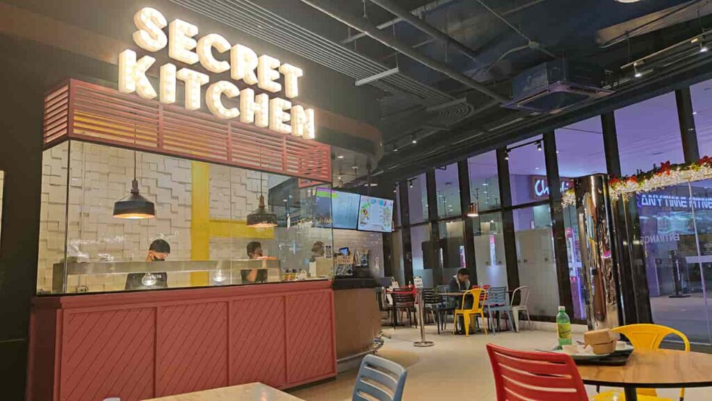 picture of secret kitchen, restaurant in uptown mall