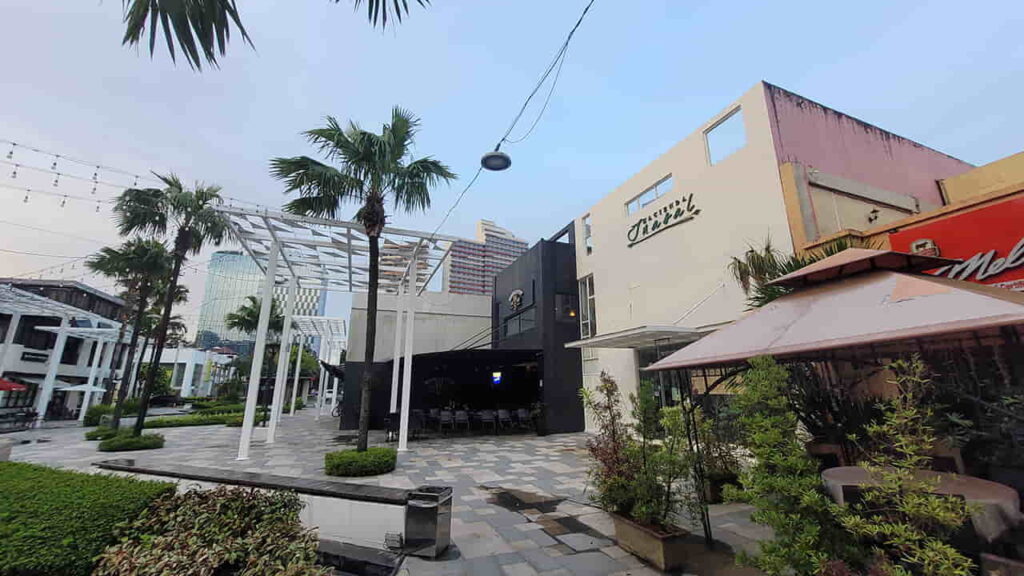picture of whistlestop westgate alabang, restaurant in west gate